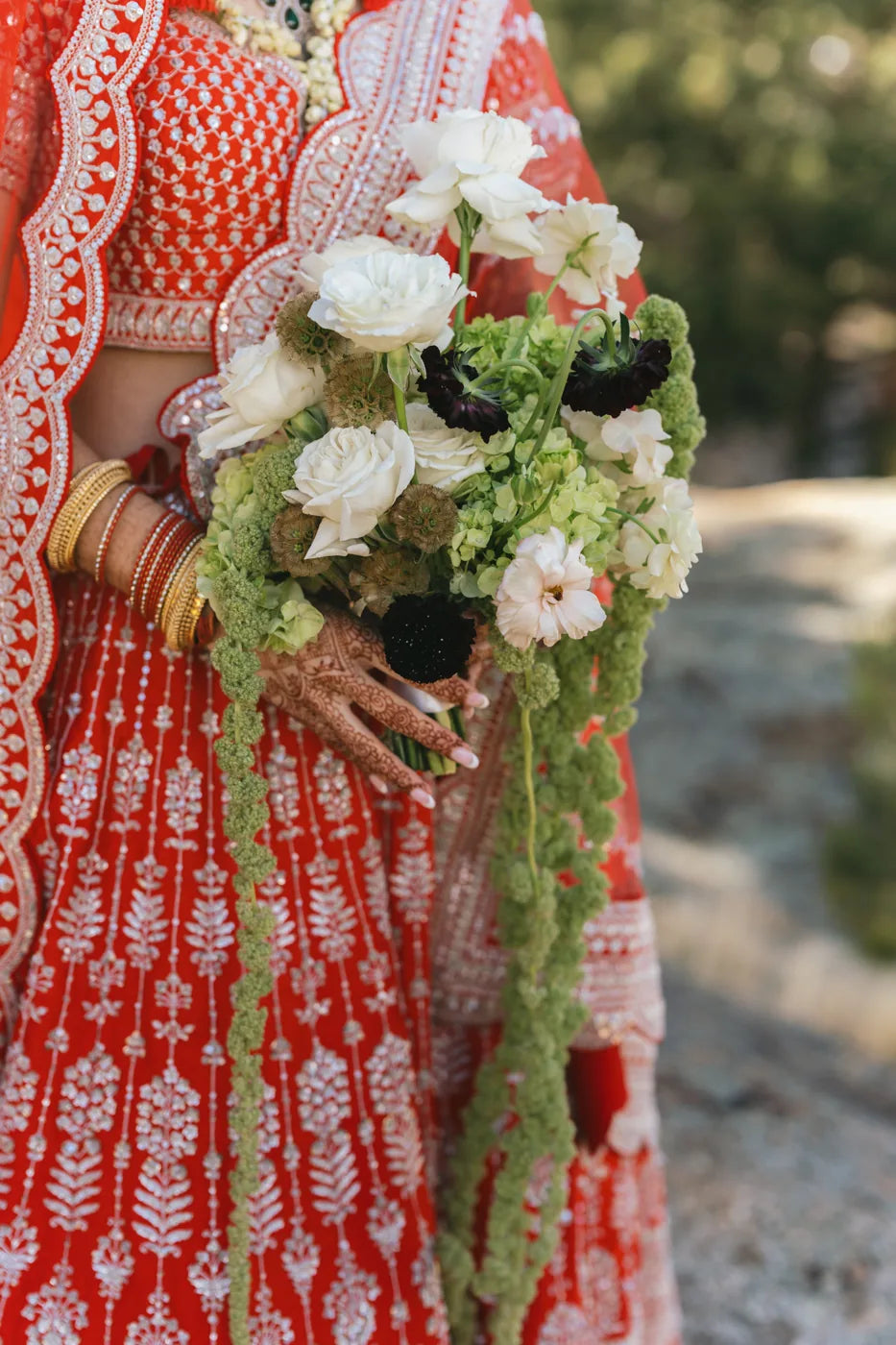 Customer-submitted wedding flower photo from The Knot review by Riley Strickland.