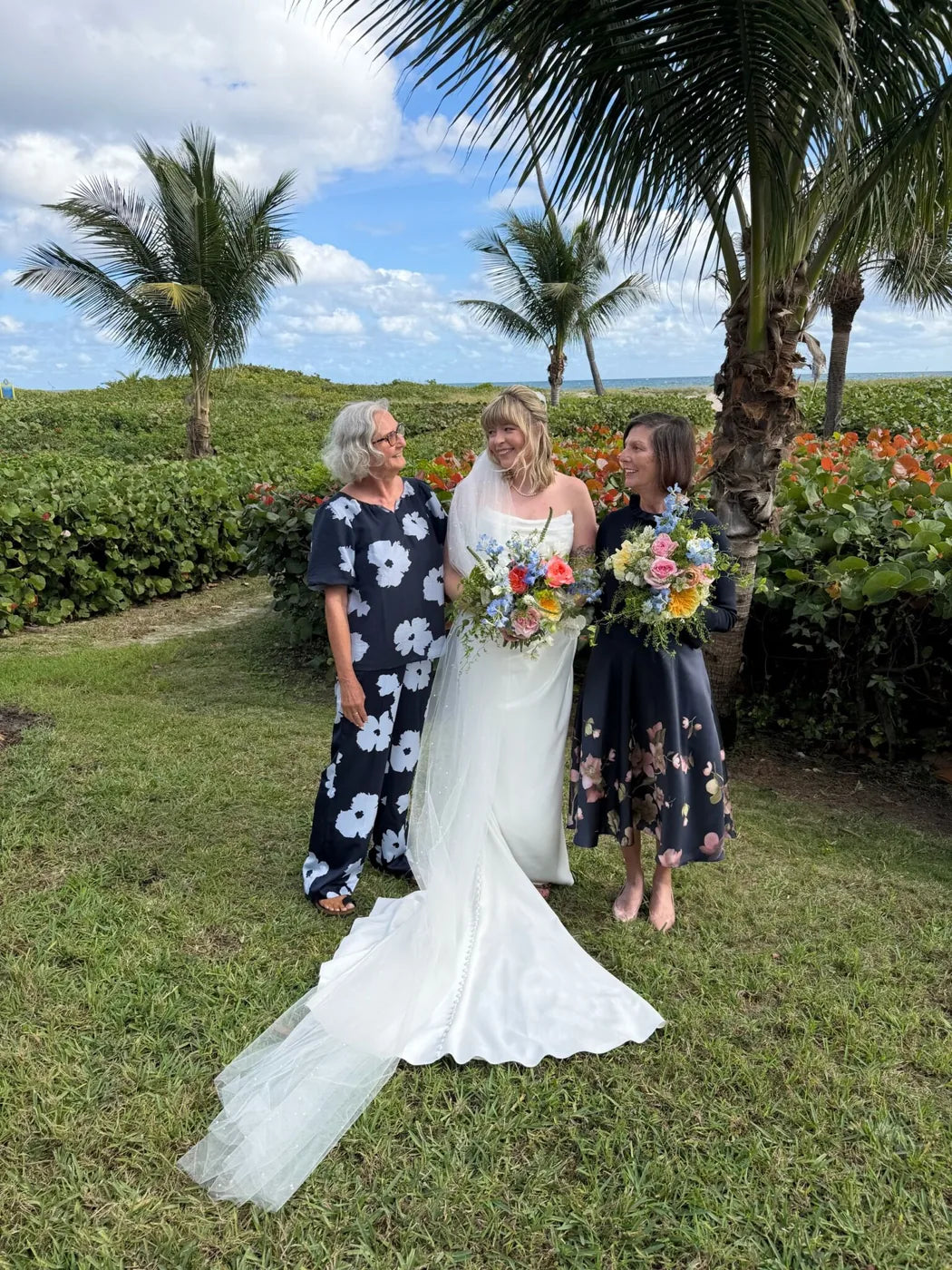 Customer-submitted wedding flower photo from The Knot review by Sophie DeLisle.