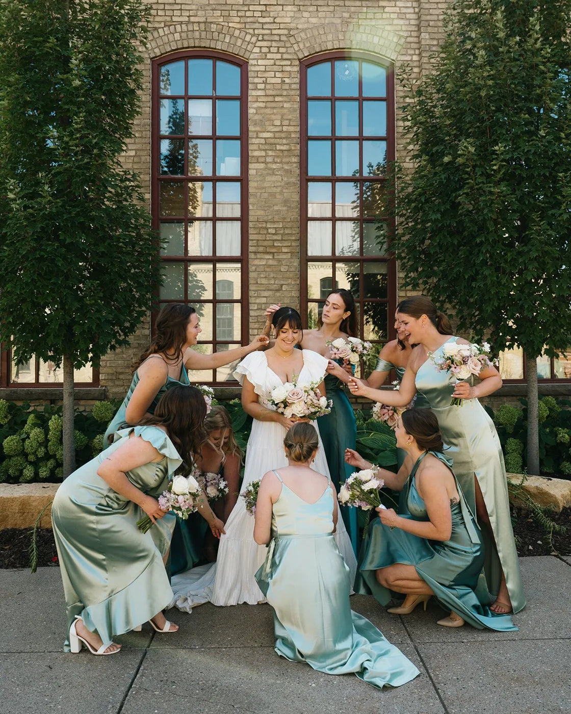 Customer-submitted wedding flower photo from The Knot review by Jenny Hickey.