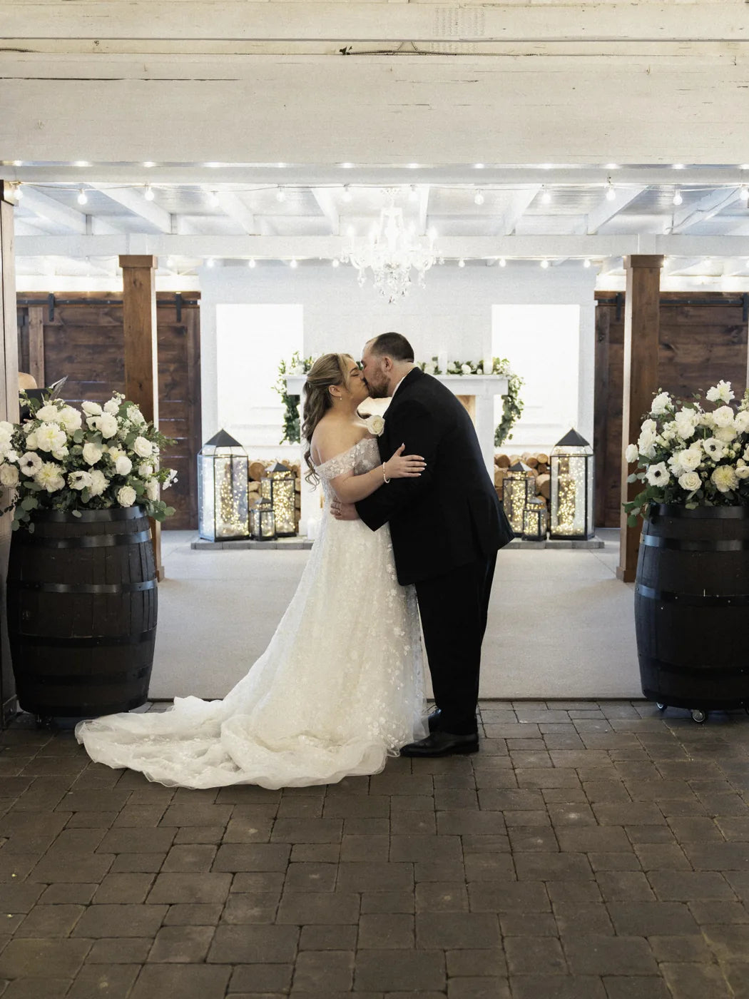 Customer-submitted wedding flower photo from Zola review by Gina D..